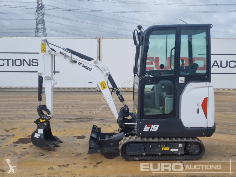Lopatový nakládač Bobcat E19