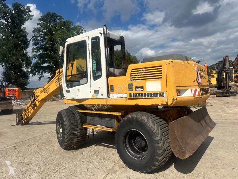 Escavadora Liebherr