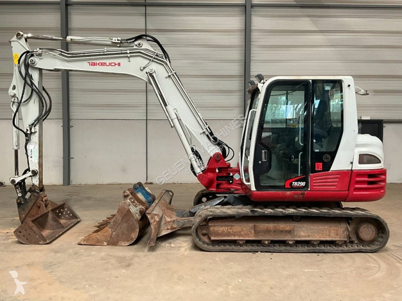 Escavadora Takeuchi