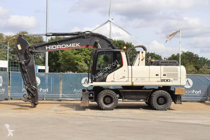 جرافة Hidromek