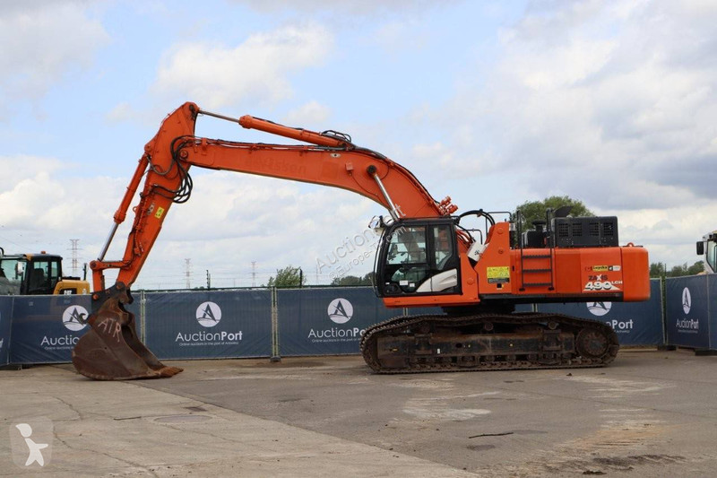 جرافة Hitachi ZX490LCH-6