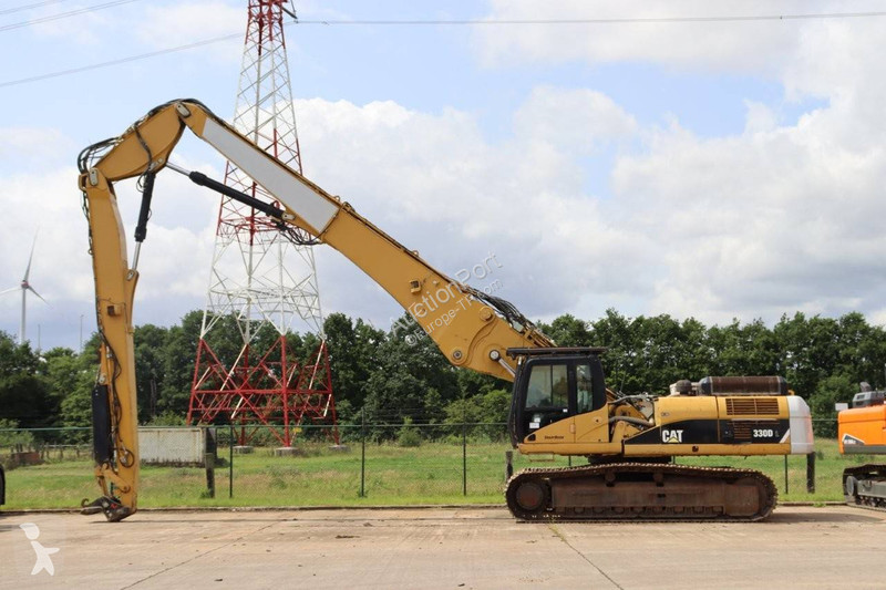 جرافة Caterpillar UHD