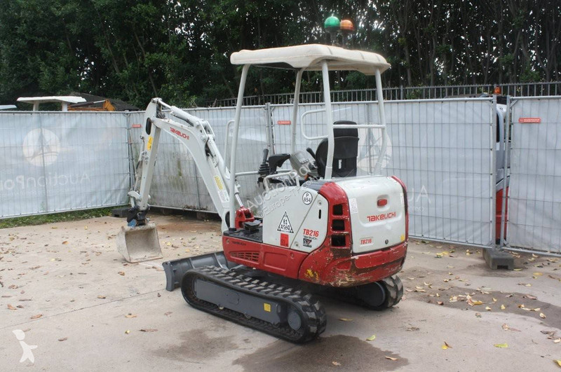 Graafmachine Takeuchi TB216