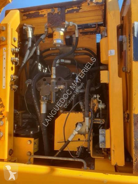 Excavator JCB