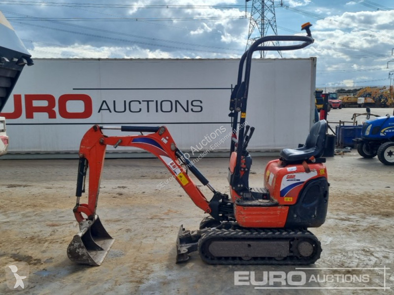 Lopatový nakládač Kubota K008-3
