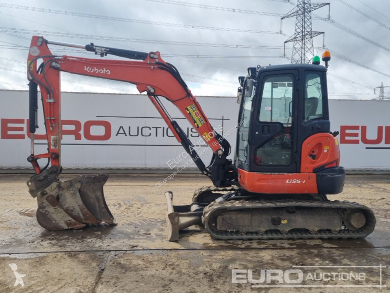 Lopatový nakládač Kubota U55-4