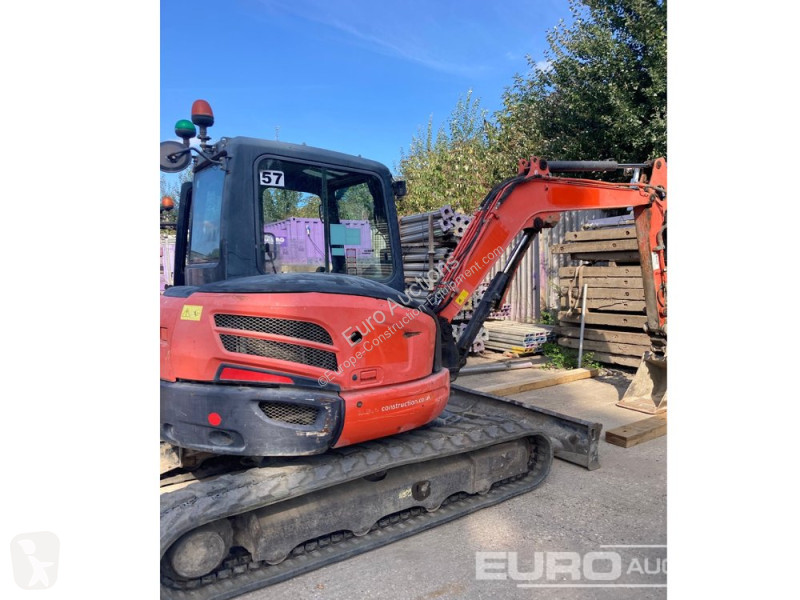 Lopatový nakládač Kubota U48-4
