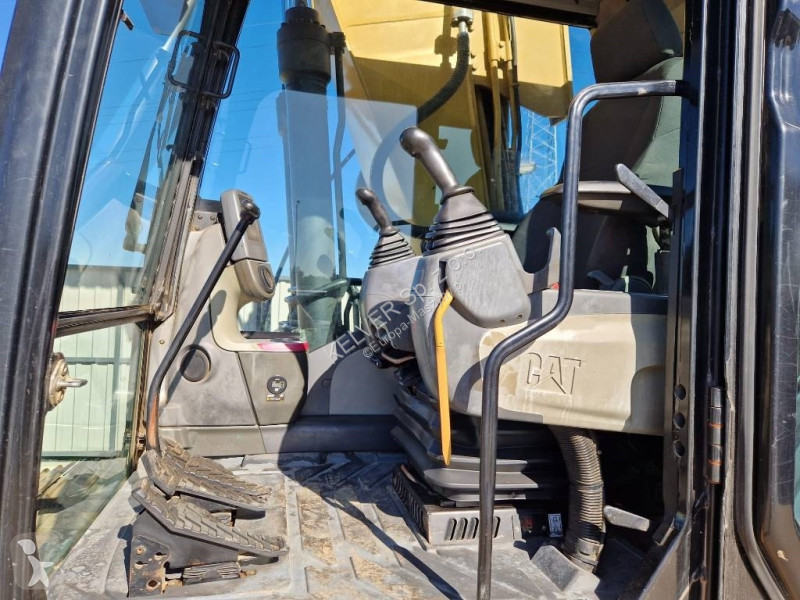 Lopatový nakládač Caterpillar L * 2011r. * 11...