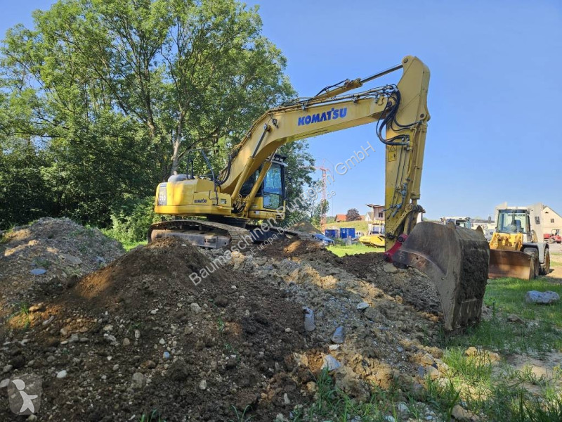 جرافة Komatsu LC8