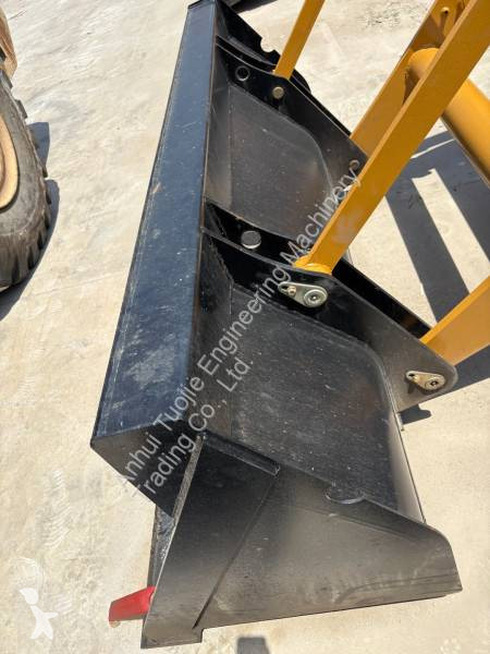 جرافة Caterpillar 420F