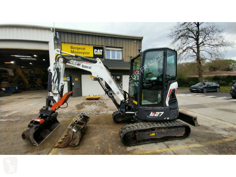 Excavator Bobcat E27