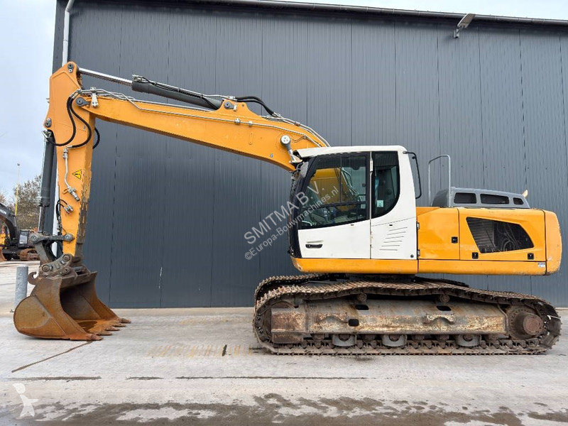 جرافة Liebherr R922 SLC