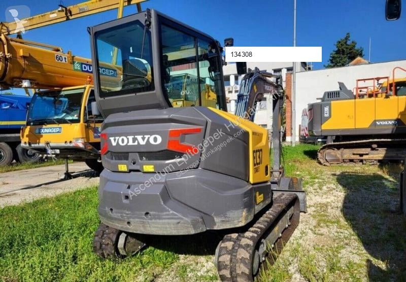 Excavadora Volvo EC37F
