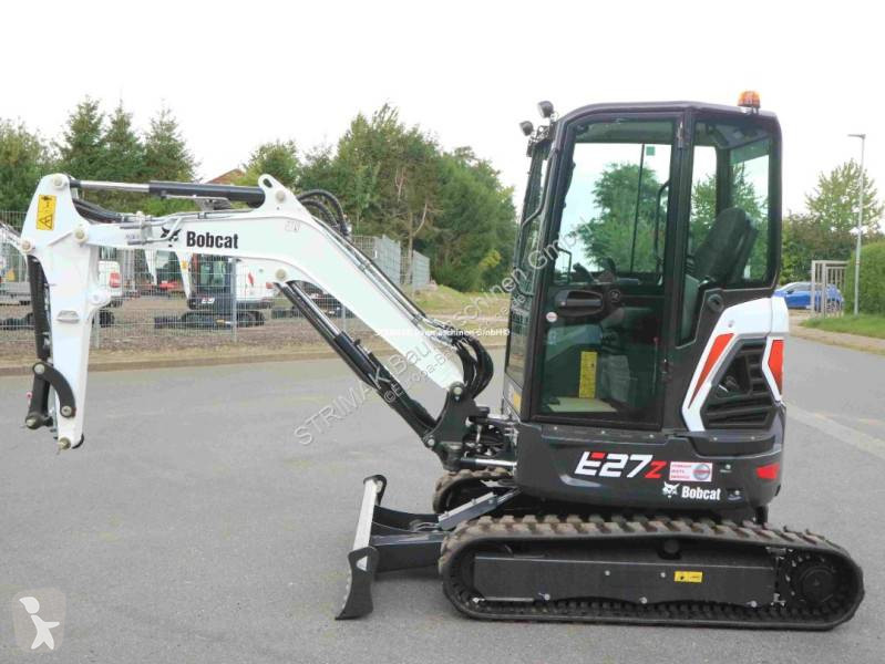 Lopatový nakládač Bobcat E 27z