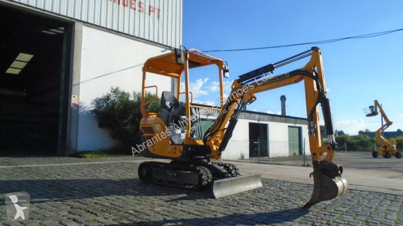 Lopatový nakládač Yanmar