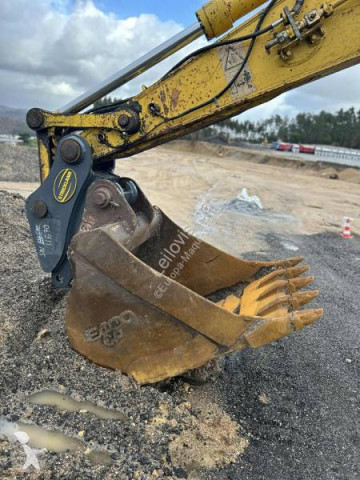 جرافة مجنزرة Komatsu