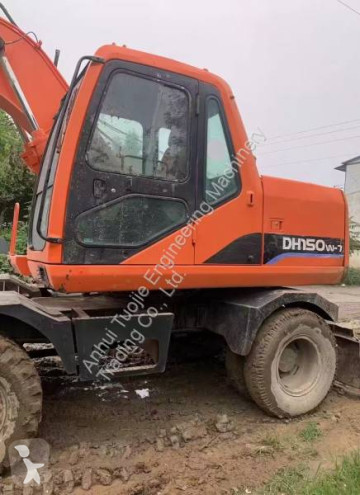 Kolová lopata Doosan