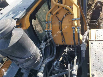 Pásová lopata Hyundai