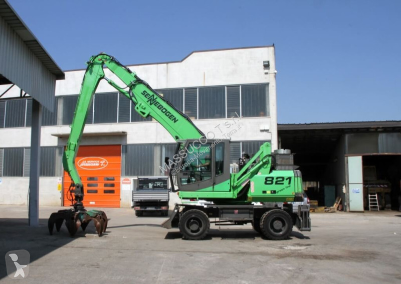 جرافة Sennebogen 821