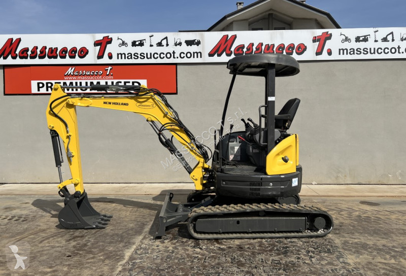 Escavatore New Holland E29B