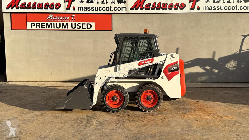 Lopatový nakládač Bobcat S100 4X4
