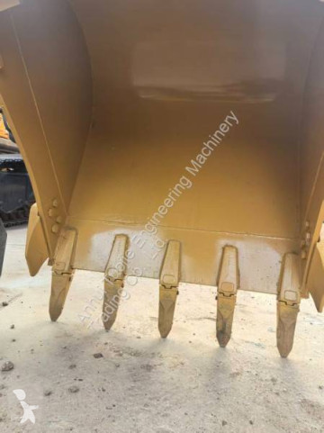 Excavator pe şenile Caterpillar