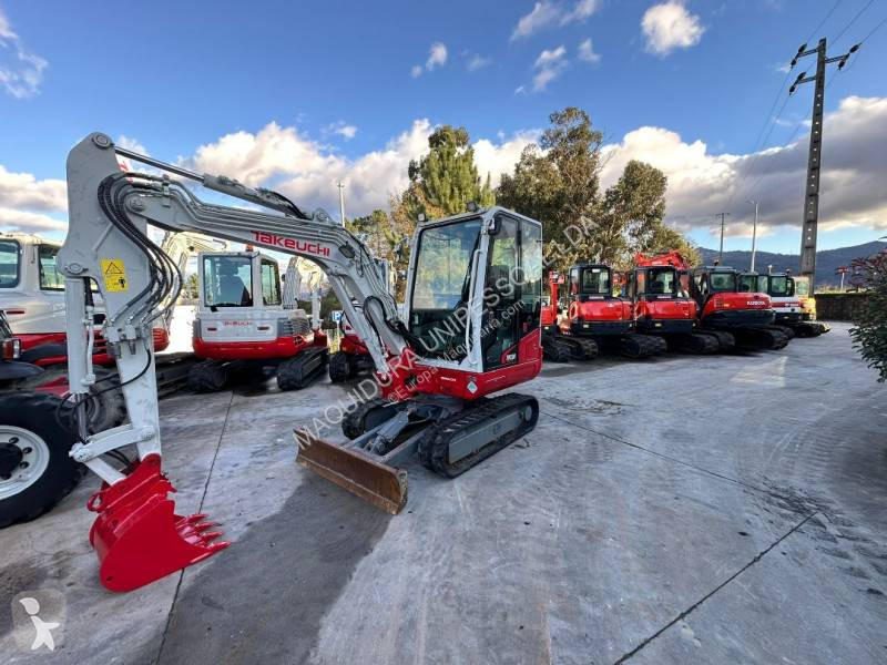 Rýpadlo Takeuchi TB230
