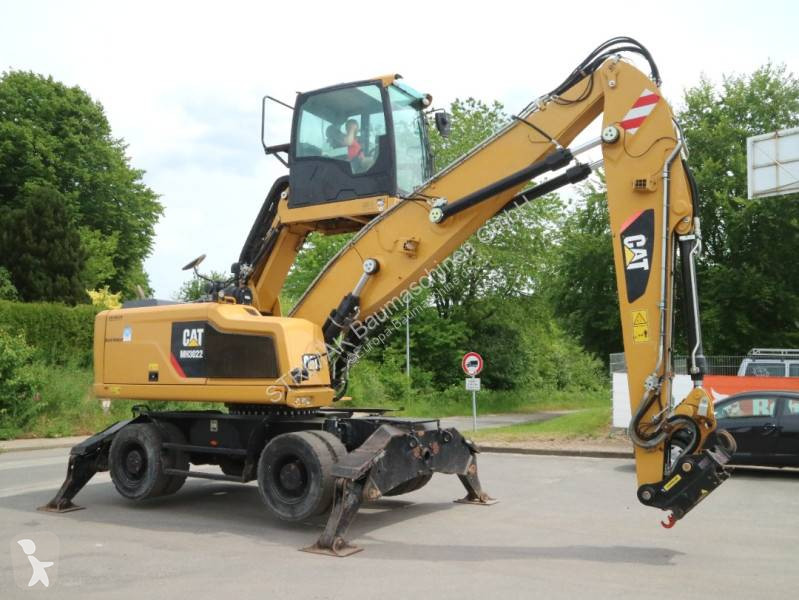 جرافة Caterpillar MH 3022