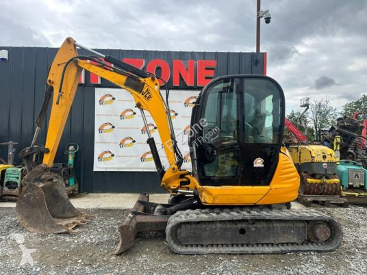 Lopatový nakládač JCB à 18 500 € ht