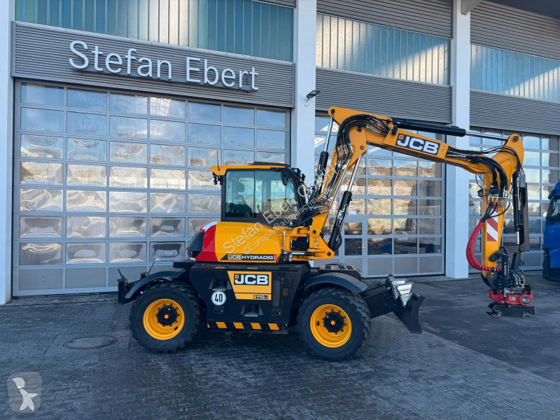 جرافة JCB Pro / Skid-Steer-Aufnahme / 375h / 2024