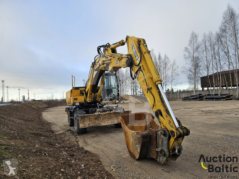 جرافة JCB