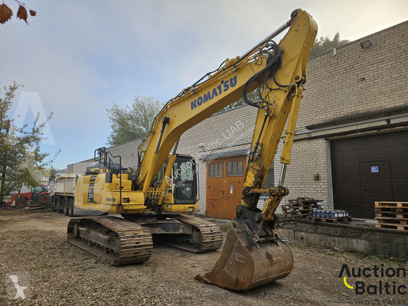 جرافة Komatsu 11