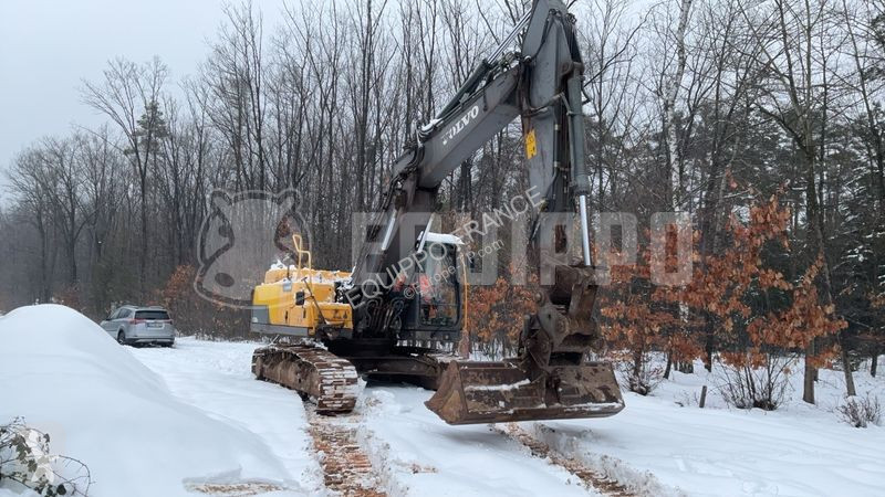 Rýpadlo Volvo NL with 3 excavator buckets