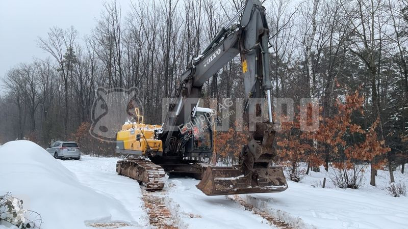 Rýpadlo Volvo NL with 3 excavator buckets