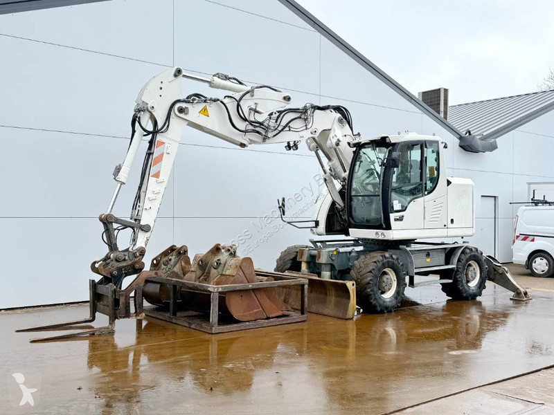 جرافة Liebherr A Compact - Triple Boom / Many...