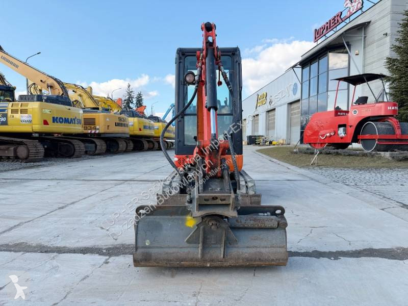 Lopatový nakládač Kubota KX016-4
