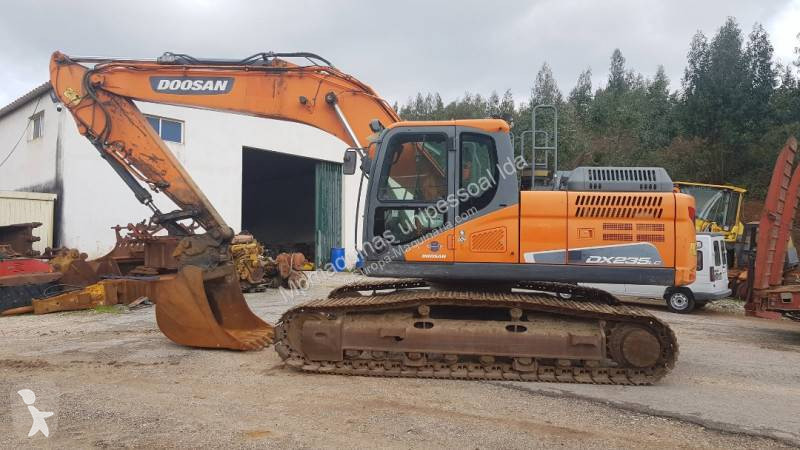 جرافة Doosan DX235