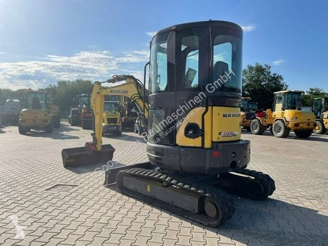 Skovl New Holland