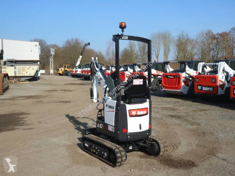 Lopatový nakládač Bobcat E 10z