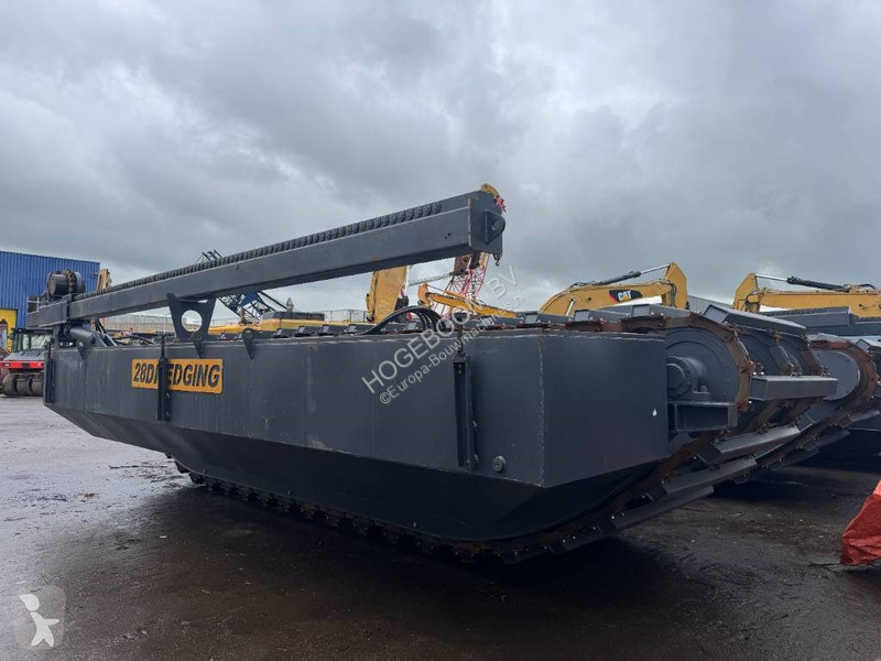 جرافة Caterpillar 28 dredging amphibious uc