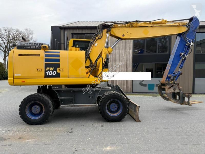 جرافة Komatsu 10