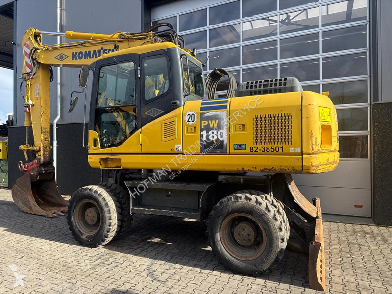 جرافة Komatsu