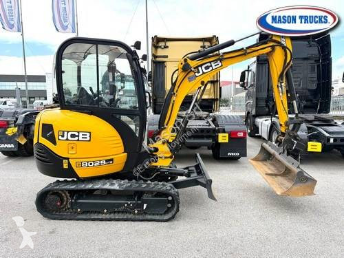 Lopatový nakládač JCB 8029 CTS