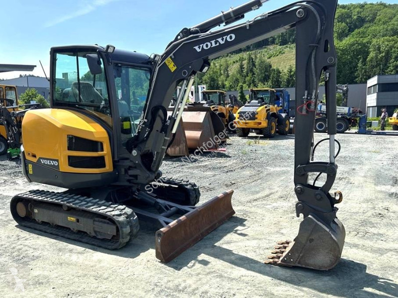 Escavatore Volvo D