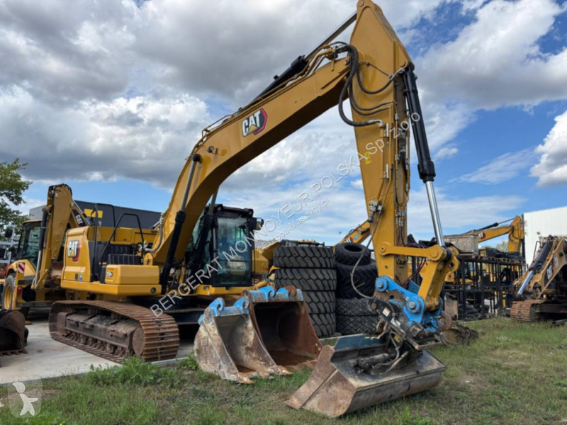 Экскаватор Caterpillar