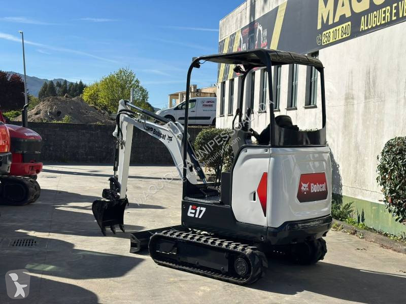 جرافة Bobcat E17