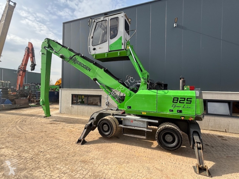 Escavatore Sennebogen 825
