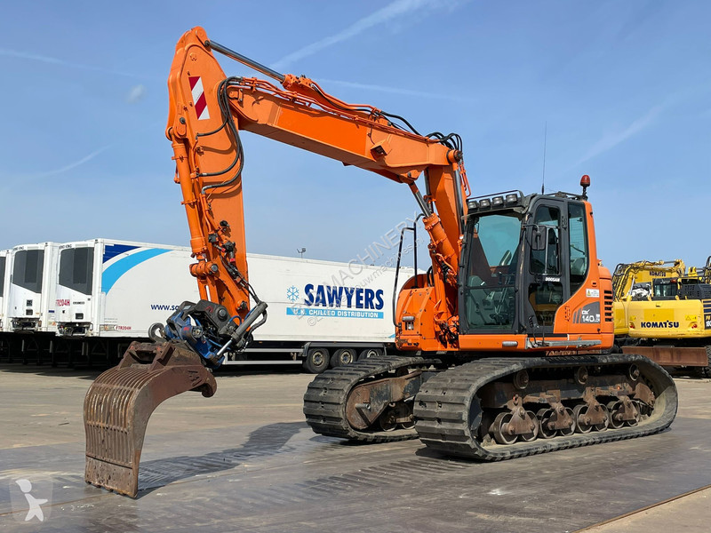 جرافة Doosan