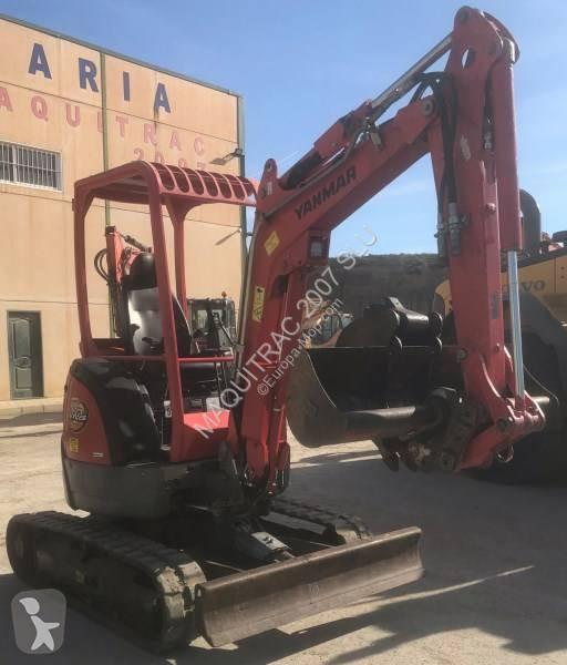Lopatový nakládač Yanmar Vio 25-4