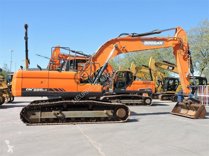 جرافة Doosan